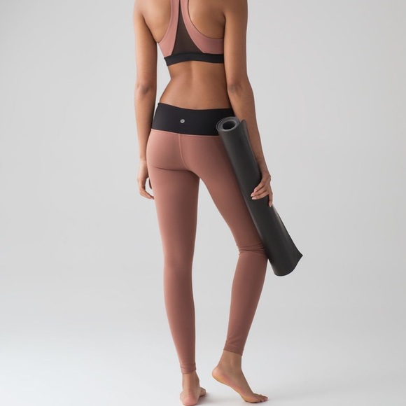 Lululemon Wunder Under Tight in Henna / Black - Picture 4 of 8